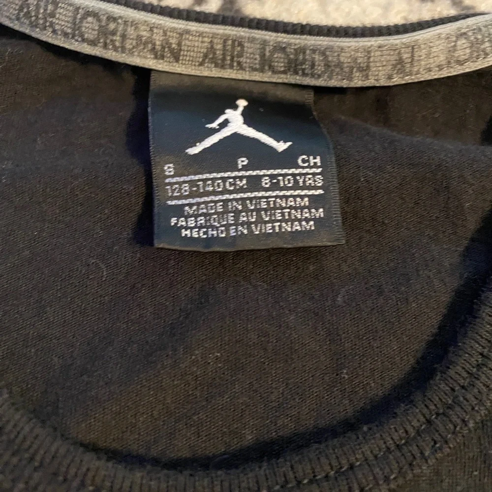 Nike Air Jordan 23 Graphic Michael Jordan's Tank Shirt Boys Size S - Picture 2 of 2